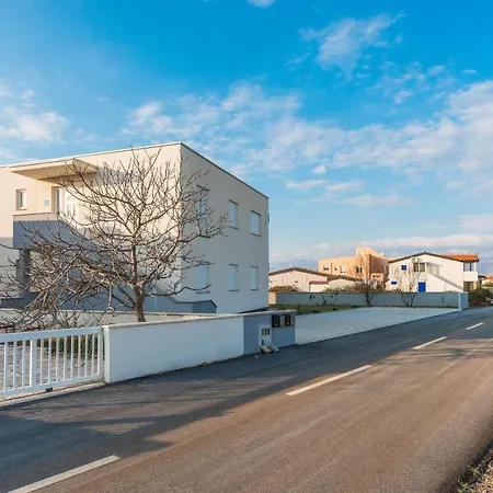 Apartment Andreja Vir