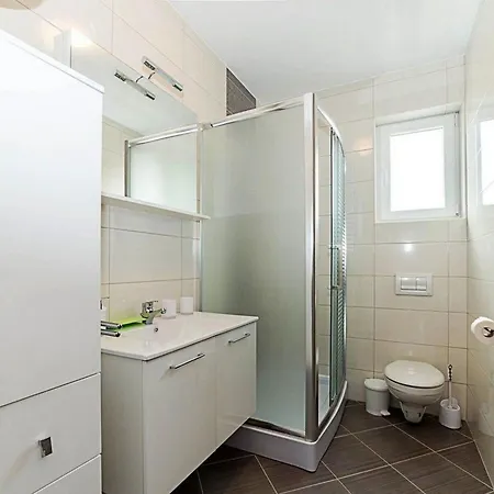 Andreja Apartment Vir