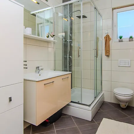 Apartman Andreja Vir
